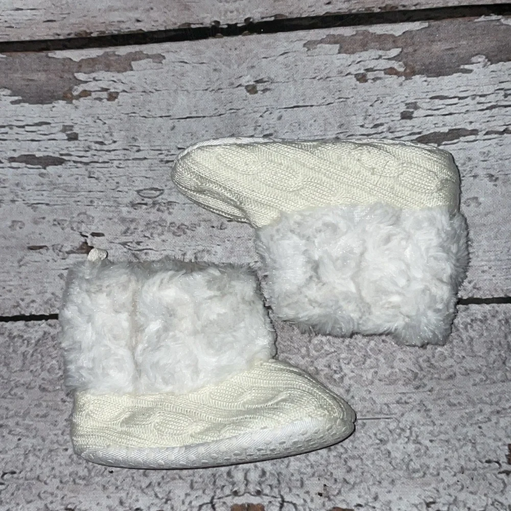 Knit & Faux Fur Baby Booties - Sz 4